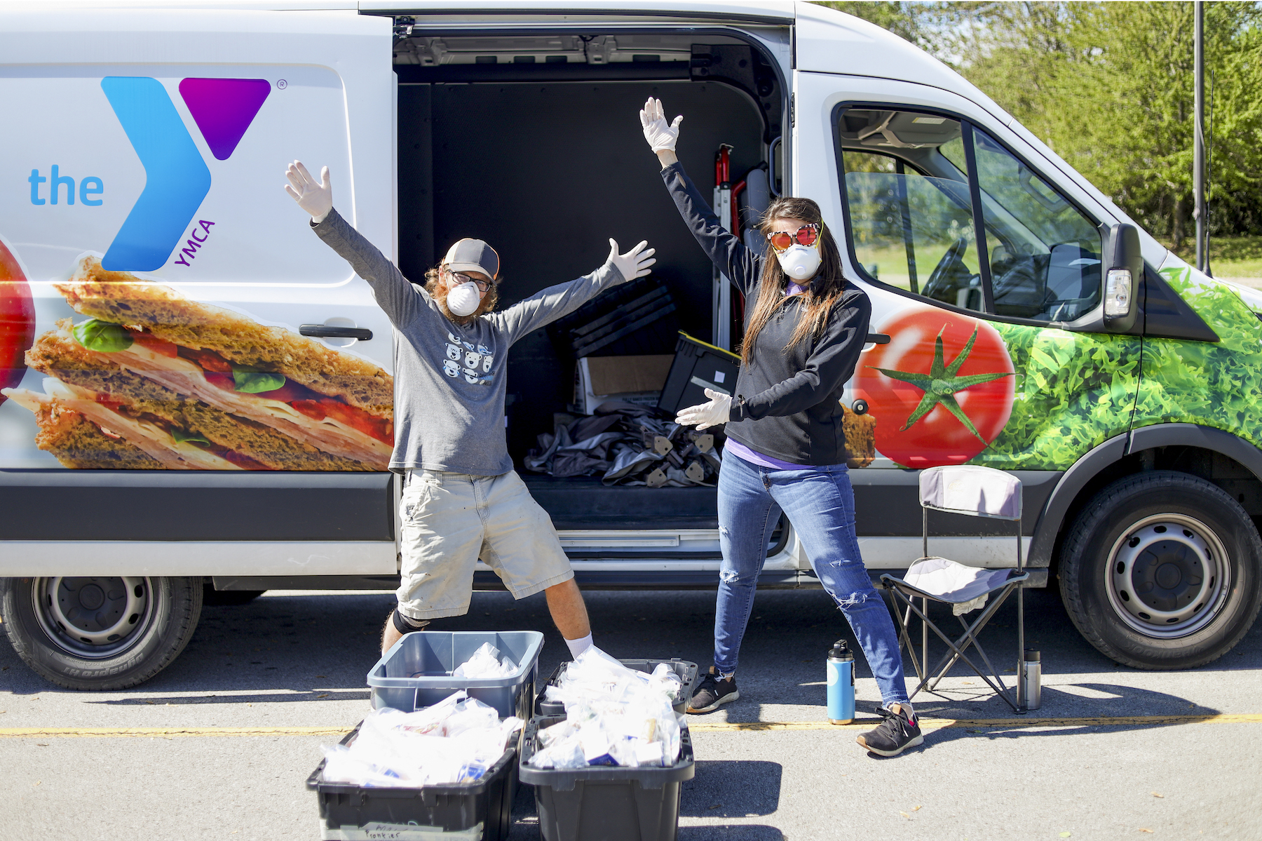 YMCA Louisville members delivering for local volunteer opportunities YMCA Louisville members delivering for local volunteer opportunities